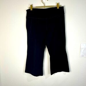 Shape Black Yoga Capri Pants Women’s L Cropped Active Stretch High Waist Gym